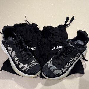 CHANEL Monochrome Patterned Sneakers